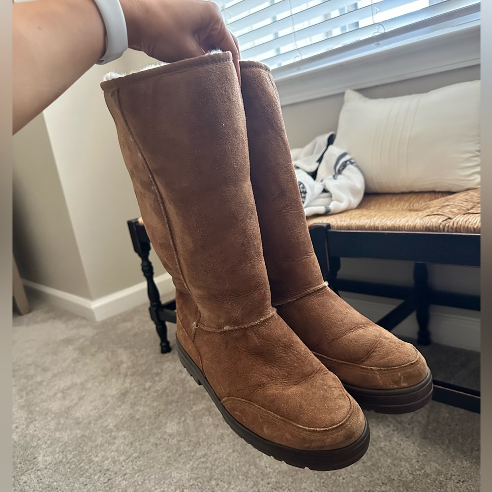 UGGS - tall